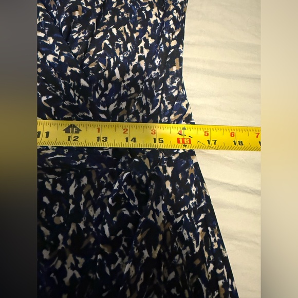 CHAPS Women’s Wrap dress size L - Picture 13 of 15